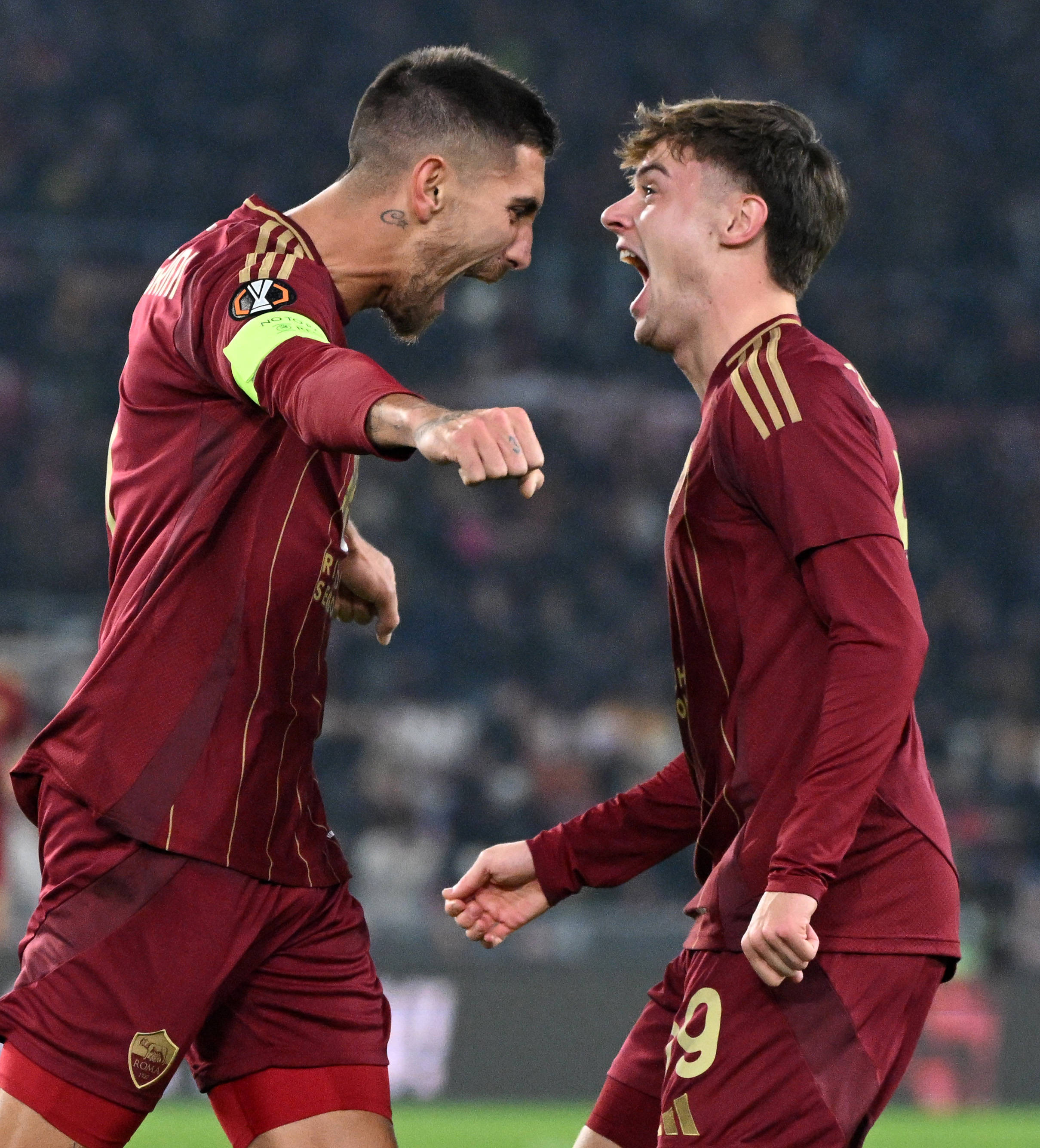 关于意大利队挑战巴西队，双方实力均势将展开激烈角逐的信息