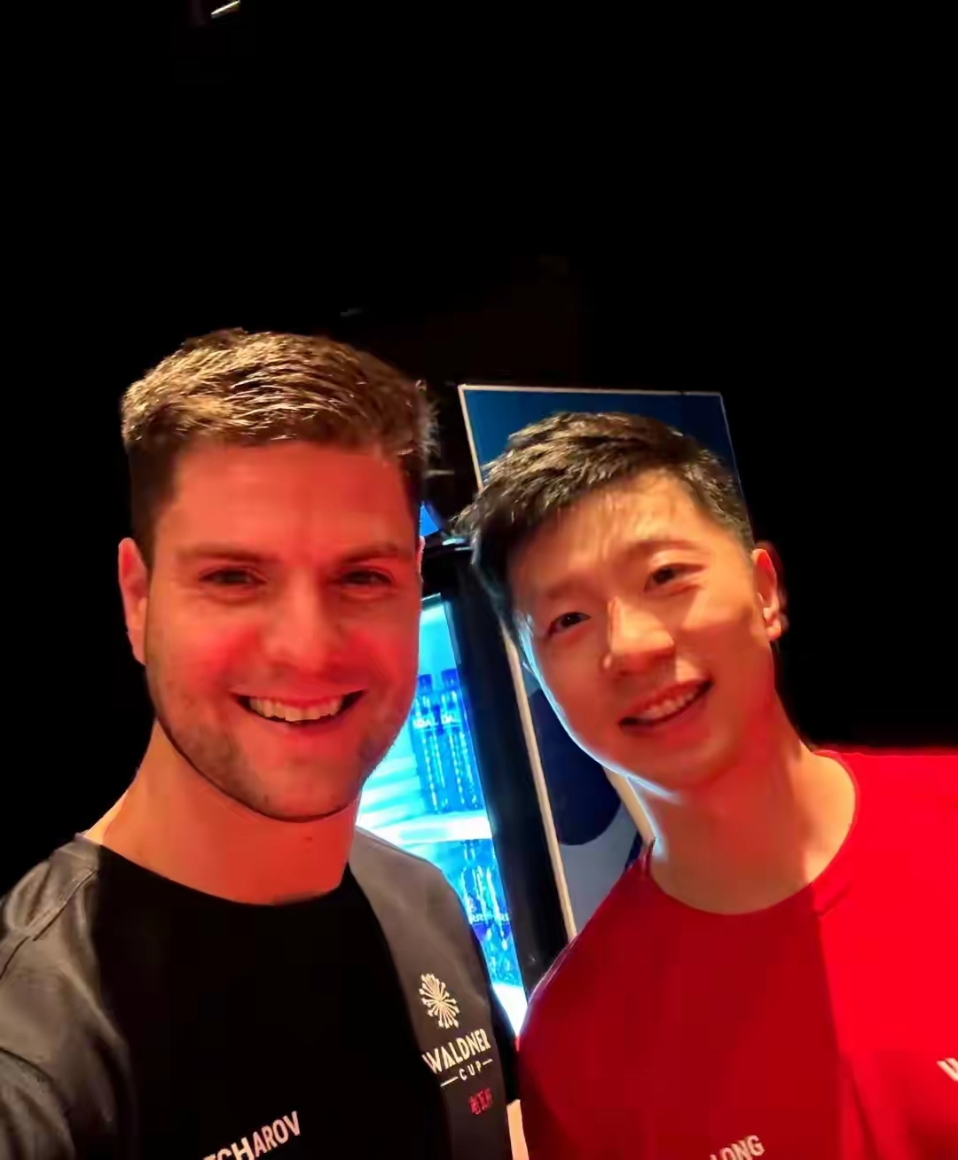 熊猫体育下载-奥地利乒乓球队强势日本乒乓球队，奥恰洛夫高光表现