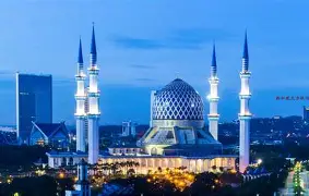 熊猫体育全站APP下载-马来西亚羽毛球队险胜印尼羽毛球队，斯里坎特绝境逆转