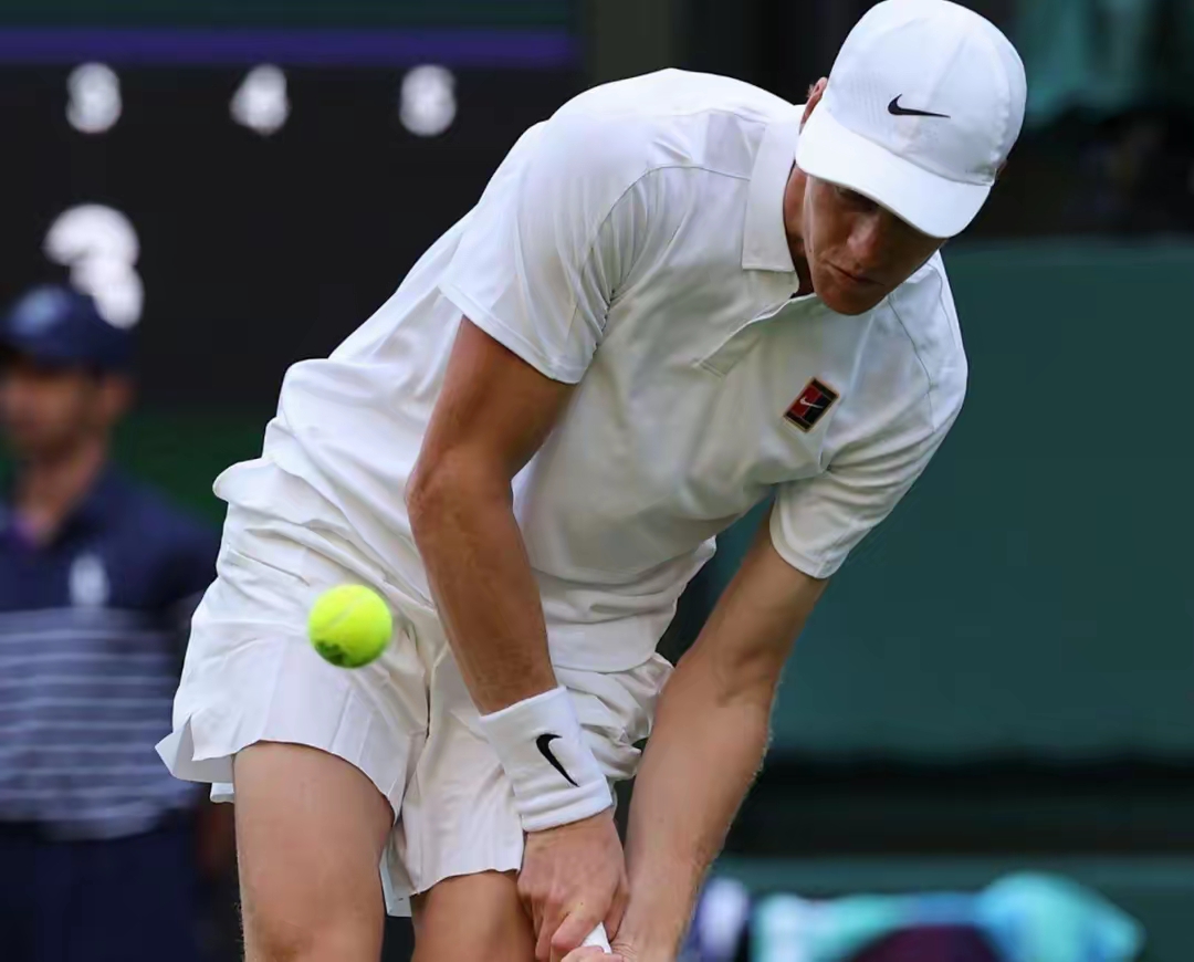 关于温网险胜拉沃尔杯，纳达尔状态火热的信息